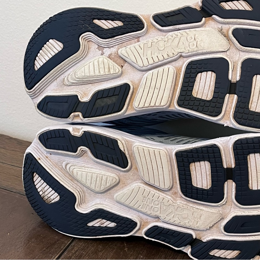 Hoka Bondi Sneakers Womens size 9 - Picture 11 of 12